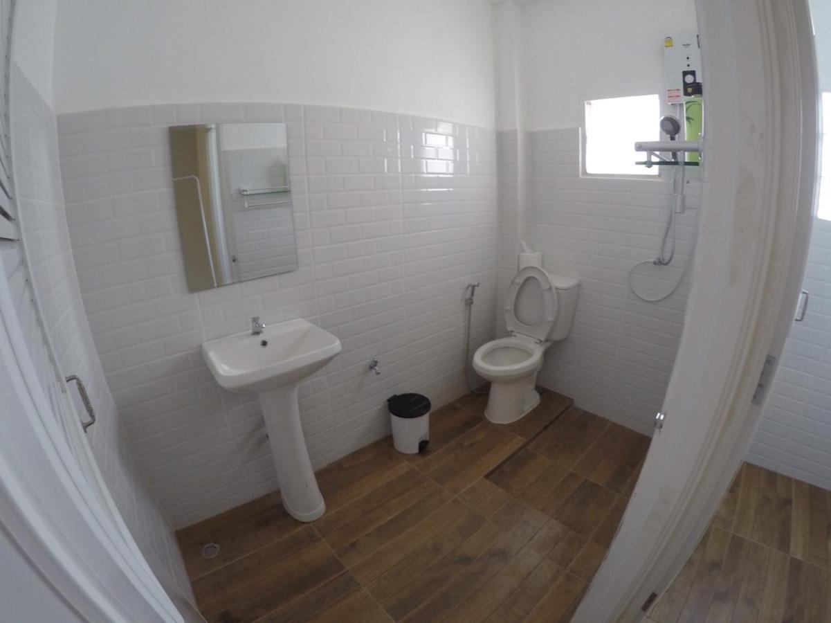24 Poshtel Chiangmai Hostel Csiangmaj Kültér fotó