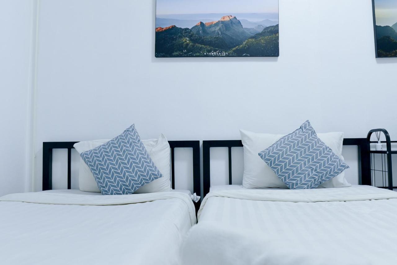 24 Poshtel Chiangmai Hostel Csiangmaj Kültér fotó