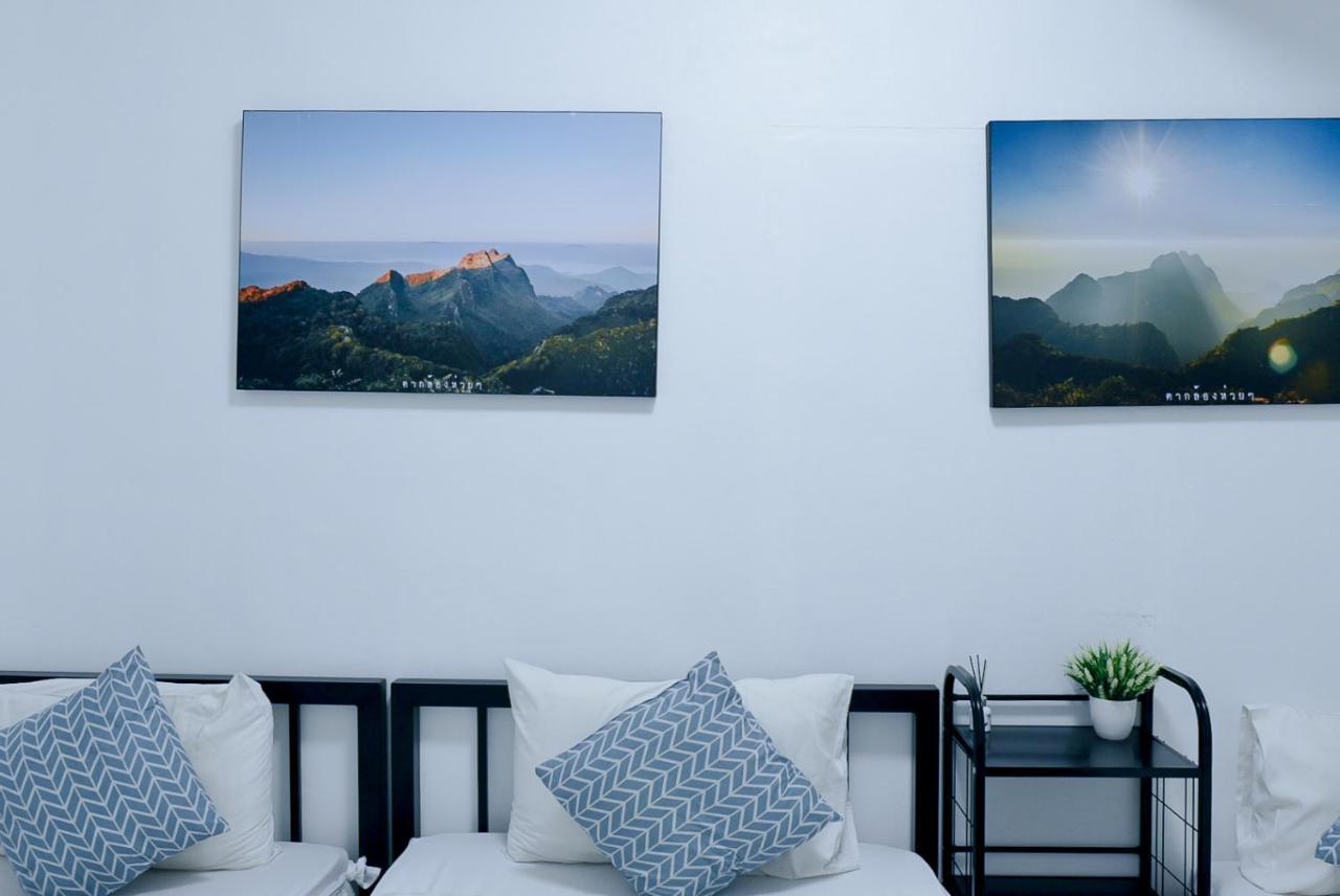 24 Poshtel Chiangmai Hostel Csiangmaj Kültér fotó